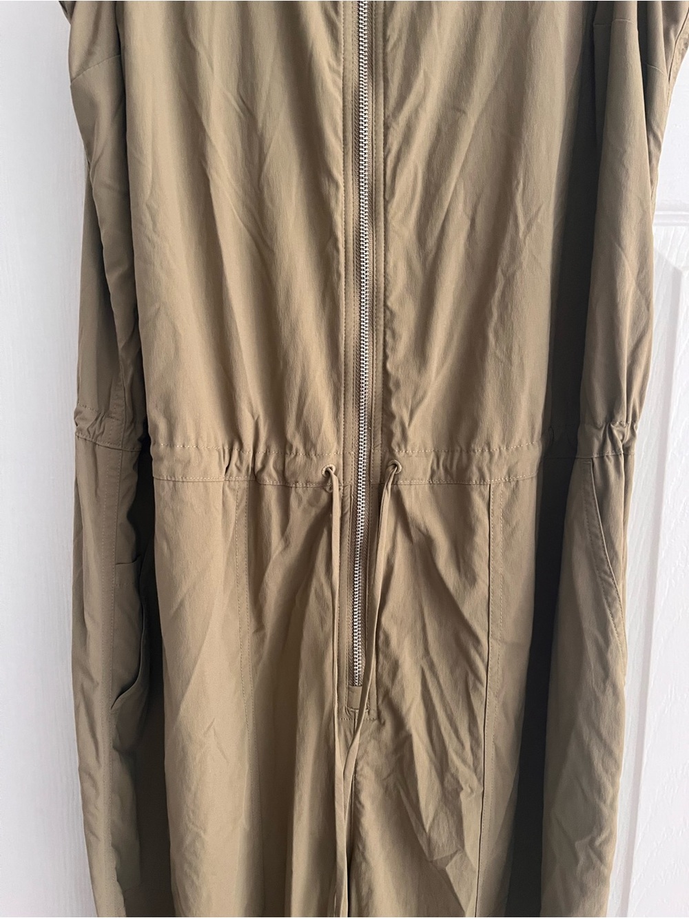 ATHLETA khaki jumpsuit, size L. - Picture 3 of 10